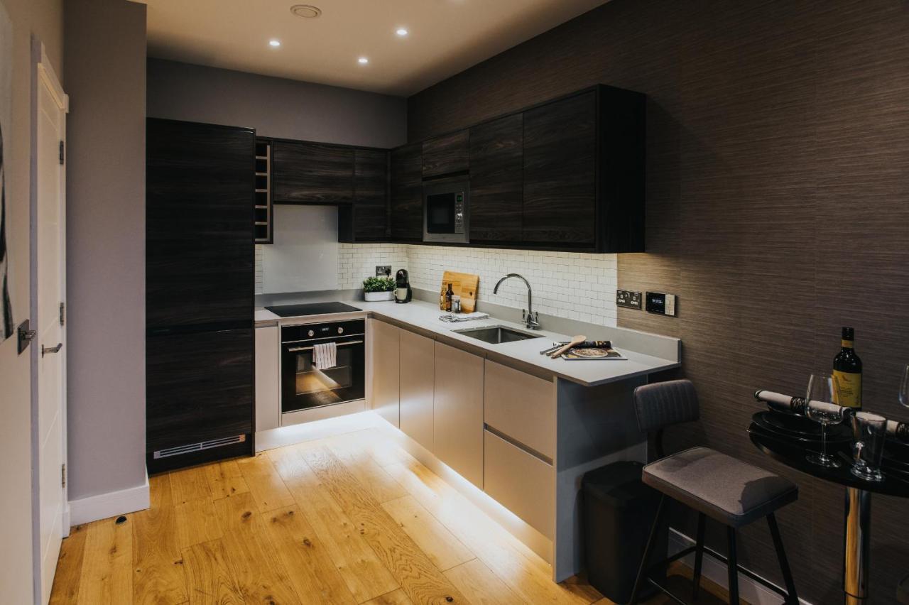 Circa17- Entire Apt, Free Parking, Gym, City Central & Free Netflix Bracknell Exterior foto